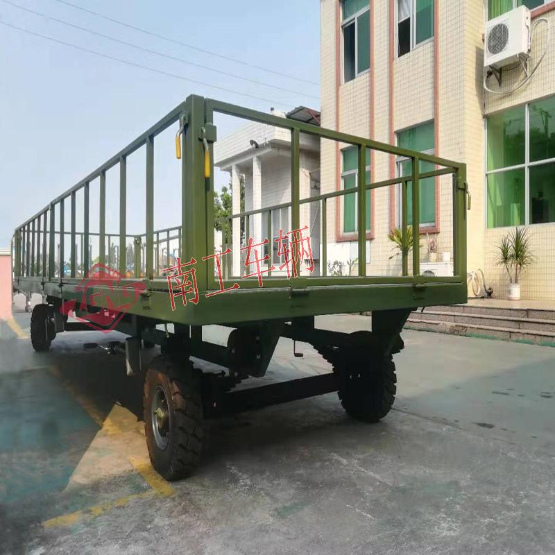 5吨护栏云博（中国） 全挂底盘拖车 军绿色