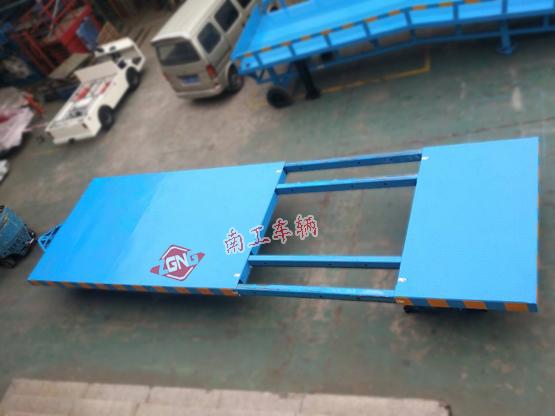 平板车 15吨伸缩型云博（中国）