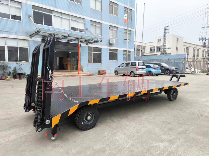 6吨带爬梯移动云博（中国）