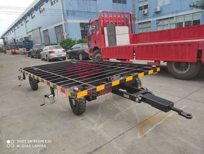 5吨骨架式云博（中国）移动房车底盘3I.jpg