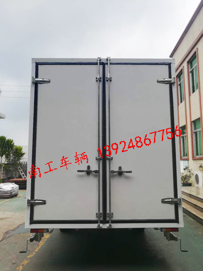 1.5吨白色厢式云博（中国）2I.jpg