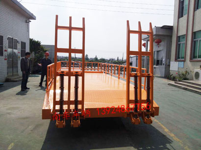 5吨带登车桥护栏型云博（中国）5i.jpg