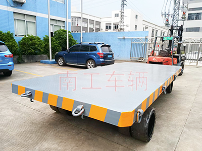 25吨重型云博（中国）带牵引环工具拖车1I.jpg