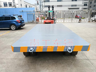 25吨重型云博（中国）带牵引环工具拖车4I.jpg