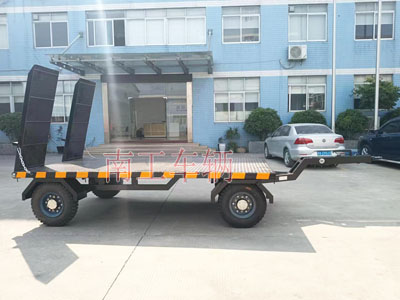 3吨带爬梯工业牵引云博（中国）4I.jpg