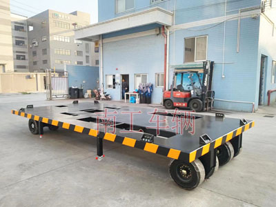 10.5吨牵引箱变云博（中国）（预制舱拖车）I.jpg