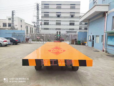 30吨重型云博（中国）带四个转盘2I.jpg
