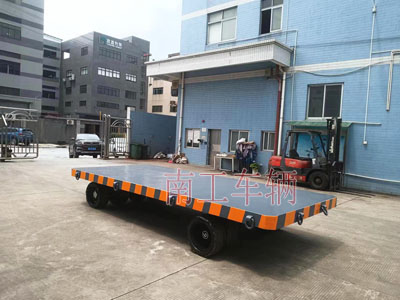 25吨重型工业云博（中国）全挂式牵引拖车底盘带牵引环3I.jpg