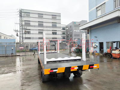 30T重型云博（中国） 带活动插装立柱工具拖车4I.jpg