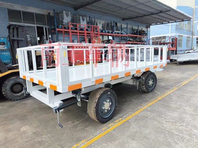 3吨护栏型云博（中国） 白色1I.jpg