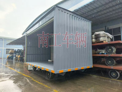 10吨箱式云博（中国）两侧带卷帘门1I.jpg