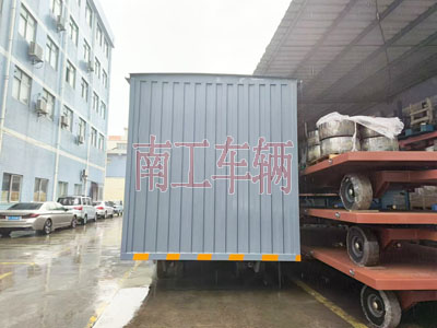 10吨箱式云博（中国）两侧带卷帘门4I.jpg