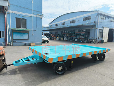 18吨重型云博（中国） 四个转盘工具拖车1I.jpg