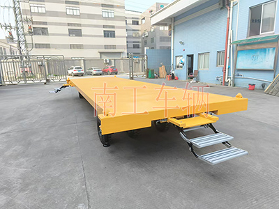 10吨云博（中国）带液压支腿铝全金伸缩梯工具车1I.jpg