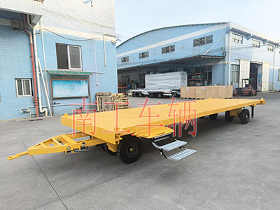 10吨云博（中国）带液压支腿伸缩梯工具车6I.jpg