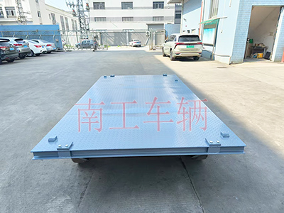 3吨小型牵引云博（中国） 全挂车3I.jpg