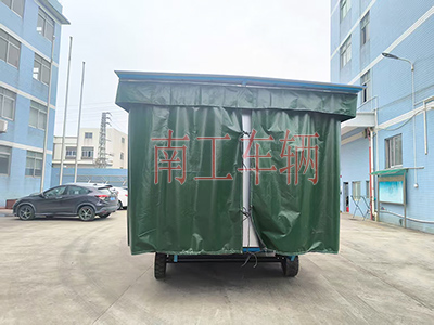 5吨雨篷拖车 牵引云博（中国）3I.jpg