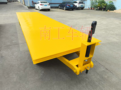 5吨云博（中国） 牵引平板全挂拖车4I.jpg