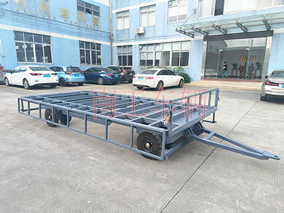 4吨骨架式云博（中国） 带下翻护栏工具拖车I.jpg