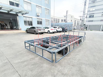 4吨骨架式云博（中国） 带下翻护栏工具拖车5I.jpg
